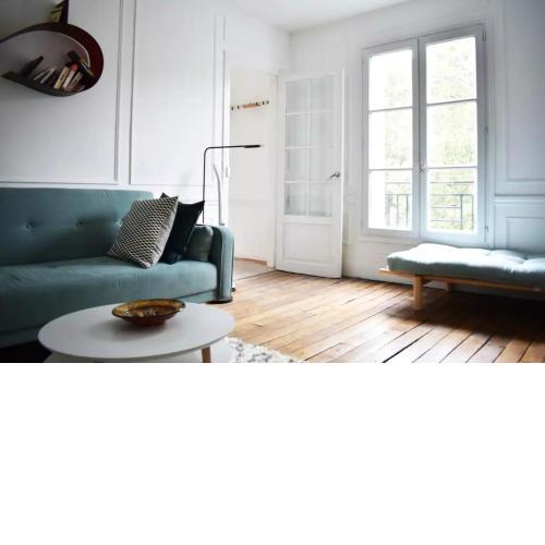 Modern 2 Bedroom Quai de Valmy