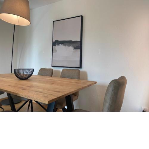 Modern 3BDR Duplex with Skyroof in Trendy Zurich West
