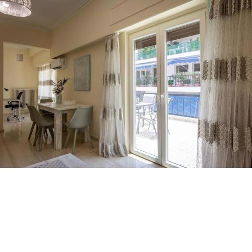 Modern 3rd floor flat in the heart of Piraeus