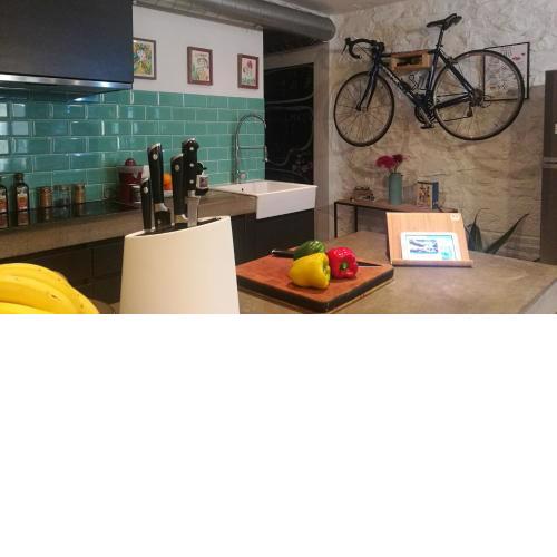 MODERN AND LOVELY 31Home
