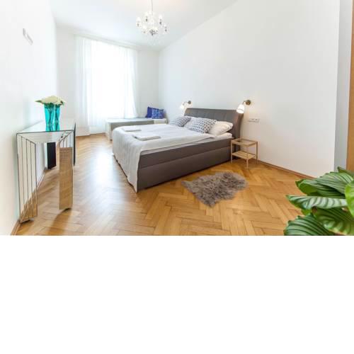 Modern apartment 5 minutes from center