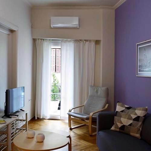 Modern apartment for 4 persons in the heart of Athens