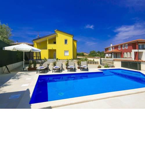 Modern Apartment in Kastel with Swimming Pool
