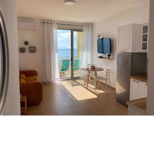 Modern Apartment in Lungomare, Vlore