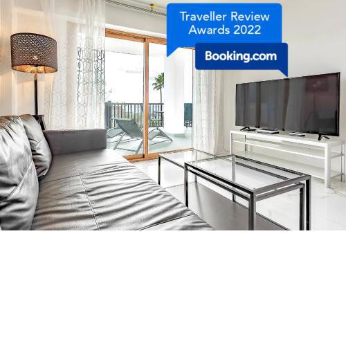 Modern apartment in Parque Royal I