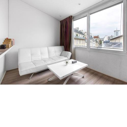 Modern Apartment in the Heart of the Marais