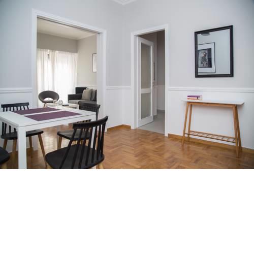 Modern apartment next to Acropolis Athina