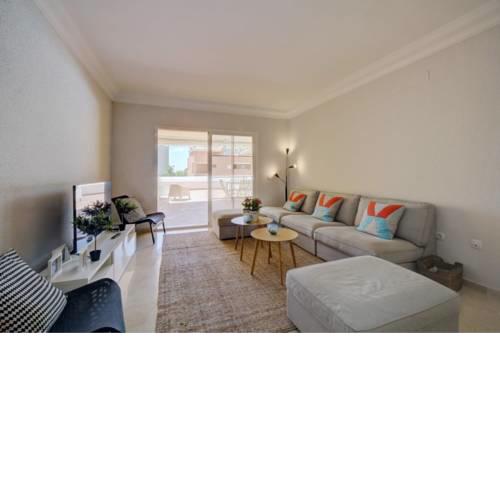 Modern Apartment with Amazing Terrace (PA 2-1)