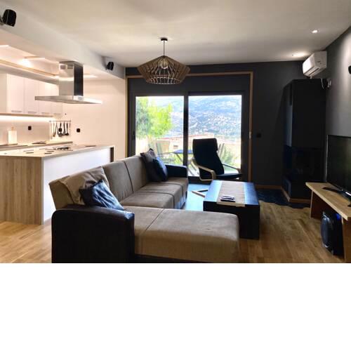 Modern Apartment With Sea View