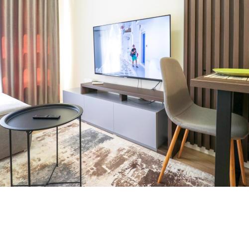 Modern Apt in Mangalem21 Complex WiFi,AC