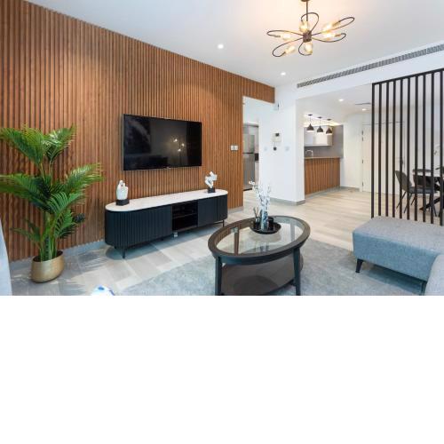 Modern Brand New 1BR Holiday Homes at Greens