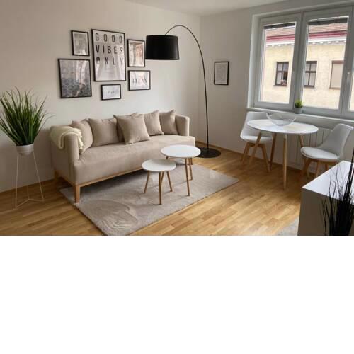 Modern, bright Studio -close to the center in a quiet area