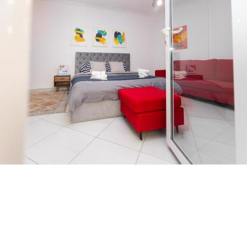 Modern central studio