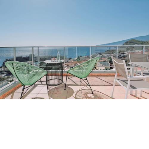 Modern & Chic Loft Apt Terrace BBQ Parking