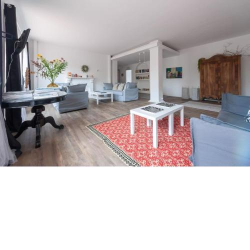 Modern, contemporary flat-15 minutes to Venice