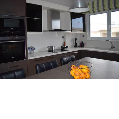 Modern Deluxe Apartment