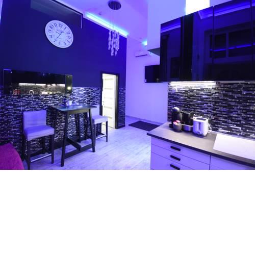 Modern Design Apartment in the City Center