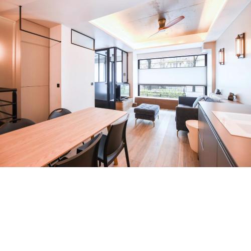 Modern Family Apartment Next To The Eiffel Tower