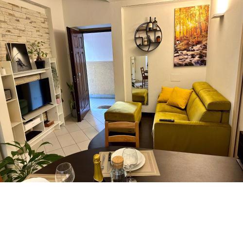 Modern flat between Duomo and Central Station