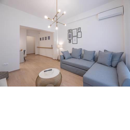 Modern Flat in good central location-Pyrgotelous