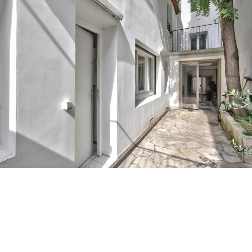 Modern flat on courtyard at the heart of Paris close to BNF - Welkeys