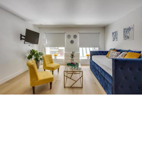 Modern french studio charm in the city