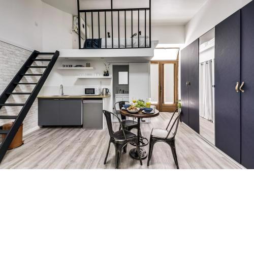 Modern french studio IN PARIS