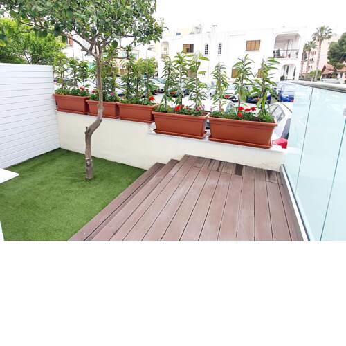 Modern ground floor studio with a beautiful garden
