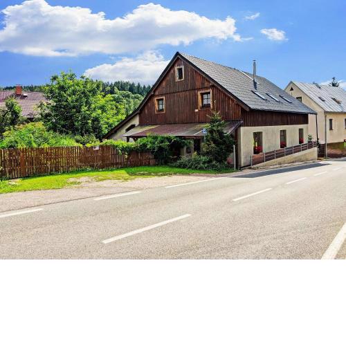 Modern Holiday Home in Cern Dul with Private Garden