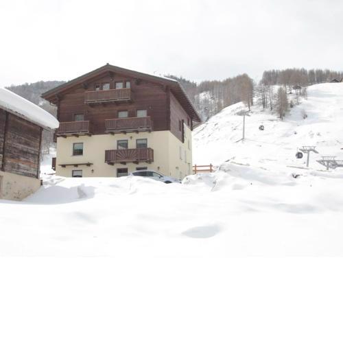 Modern Holiday Home in Livigno Italy near Ski Area