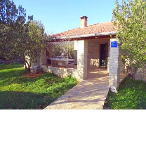 Modern Holiday Home in Vrana with Lake Nearby