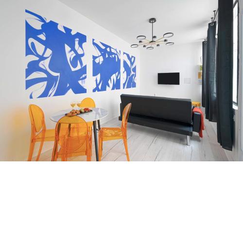 Modern Large Studio Apartment for 3
