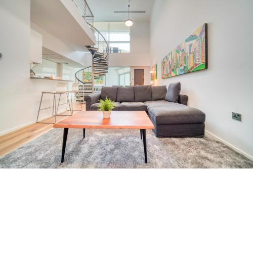 Modern Loft Apartment in JBR with Balcony and Garden