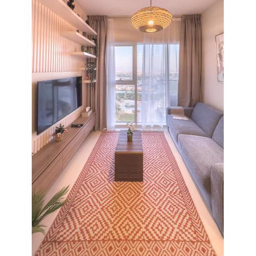 Modern Lux 1 Bedroom with Golf Views in DAMAC Hills