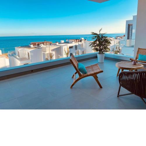 Modern & luxury 2 beds walking distance beach-golf in Alcaidesa