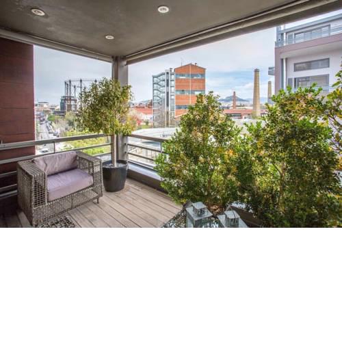 Modern Luxury Apartment on Gazi Square