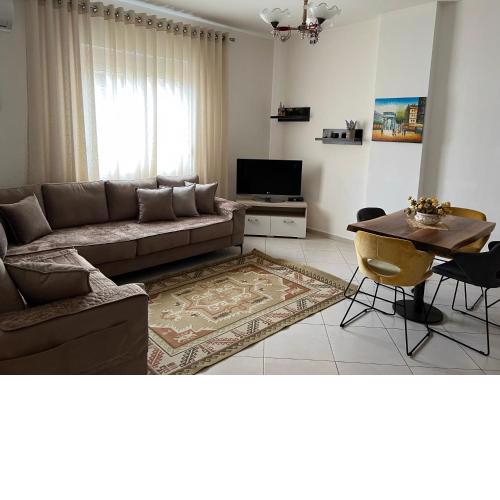 Modern on a Budget - City Centre Apartment