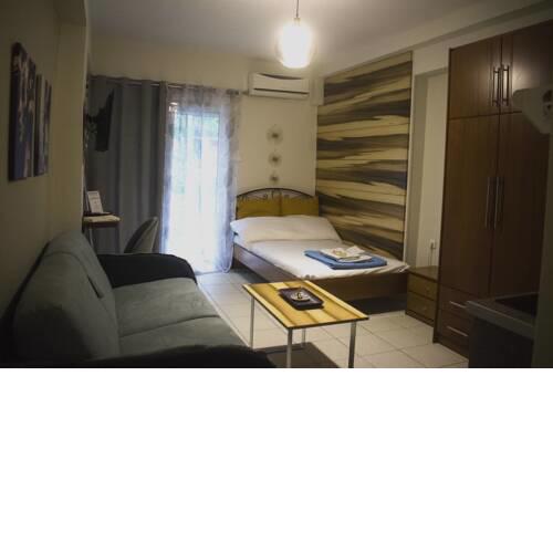 Modern Petite Studio Central A2