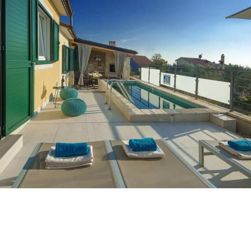 Modern Seaside Home with Swimming Pool in Vodnjan