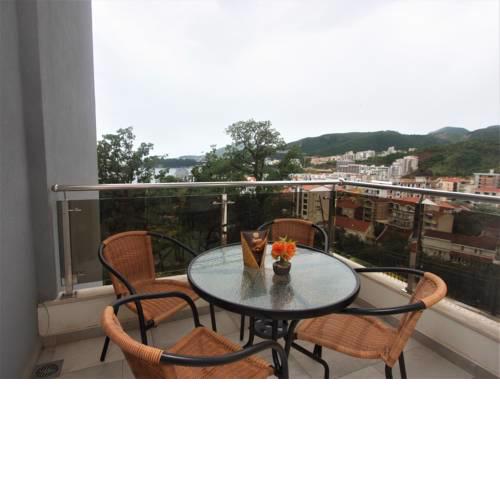 Modern Spacious One Bedroom Apartment Rafailovici