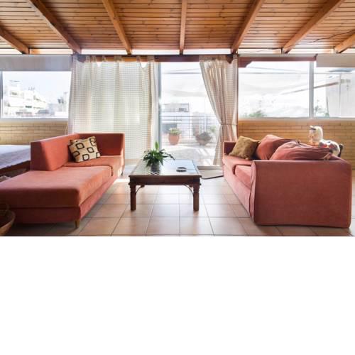 Modern, spacious studio flat with amazing views