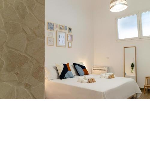 Modern Stone Apartment in the Heart of Bari
