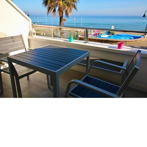 Modern Studio in the Heart of Torremolinos Night Life by Rafleys