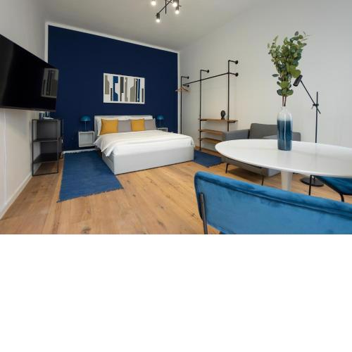 Modern styled apartment with a balcony right near Belvedere castle and 15 minutes away from Stephansdom