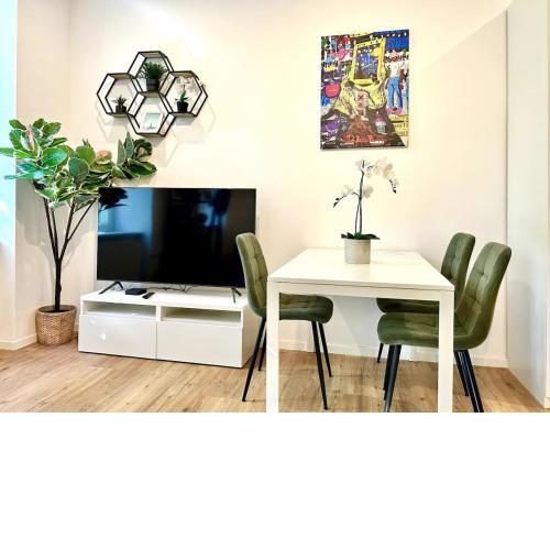 Modern Stylish Studio near Center