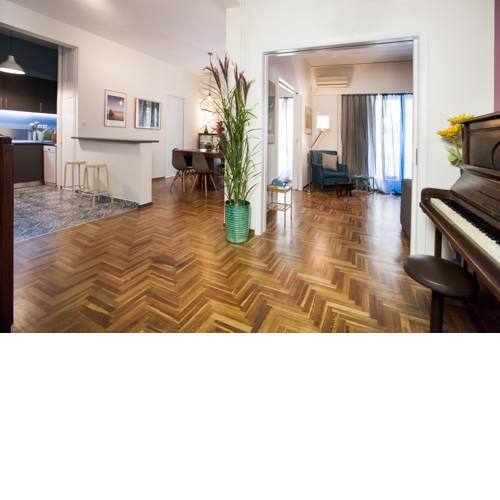 Modern-Vintage apartment by Acropolis museum