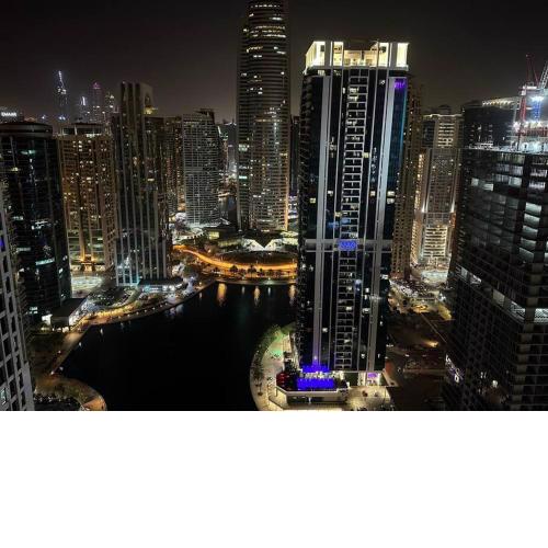 ModernLux - Luxury Duplex 1 BR in Movenpick Hotel JLT with Lake View