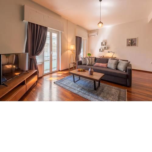 Modernly furnished apartment in Psyri (A8)