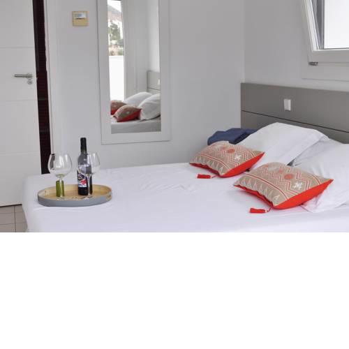 Moderno apartamento con vistas al mar