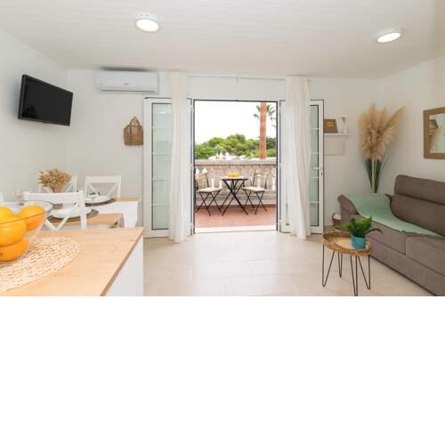 Moderno apartamento en Calan Bosch- C10